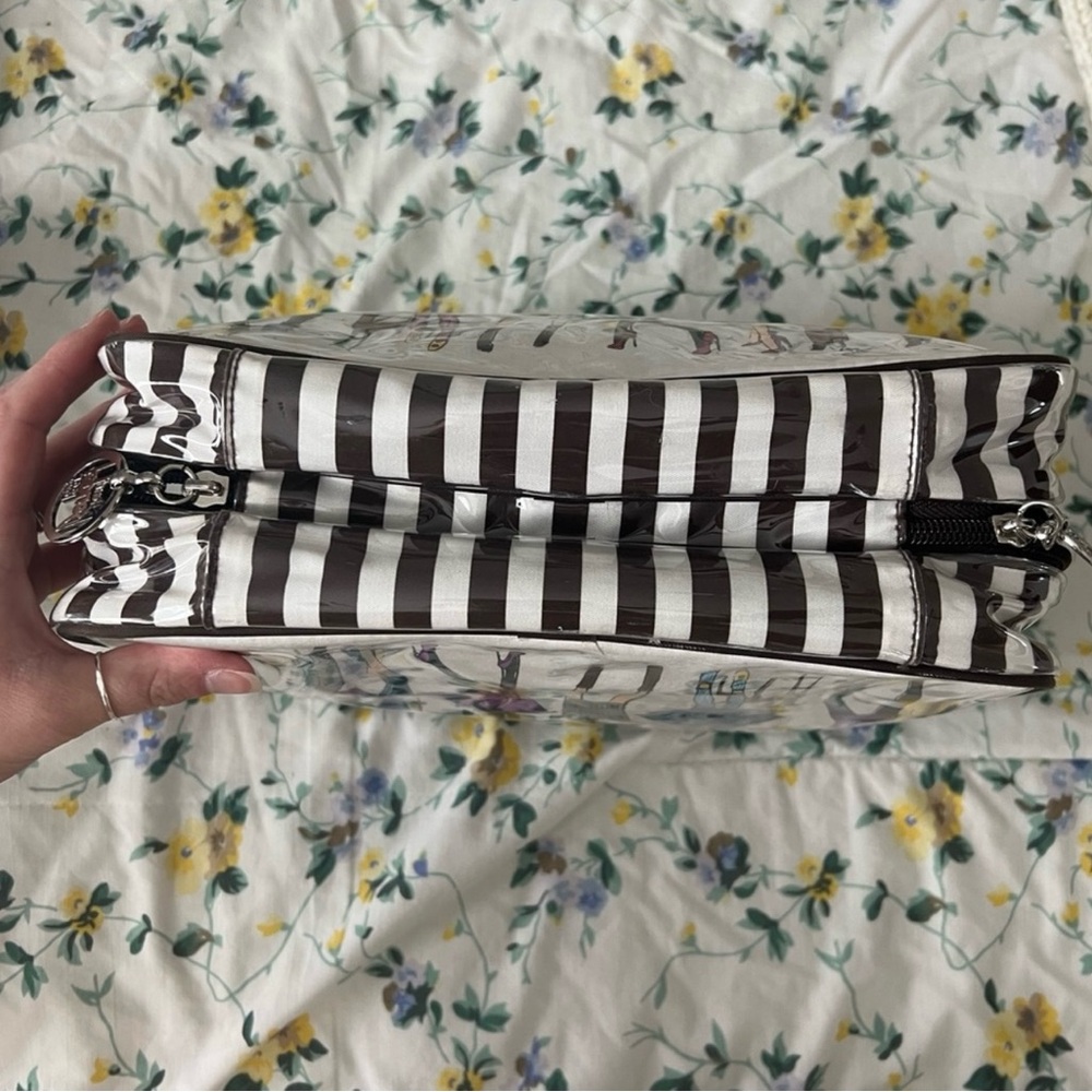Henri Bendel Black and White Cosmetic Bag - Picture 5 of 11